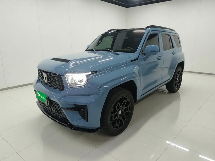 700 EV 2026 Hi4-T Summit