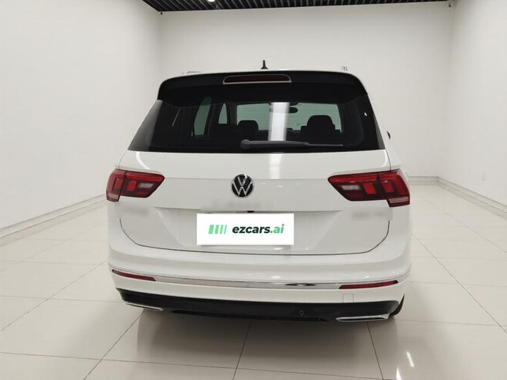 Tiguan L 2021 330TSI AT RWD R-Line photo 3