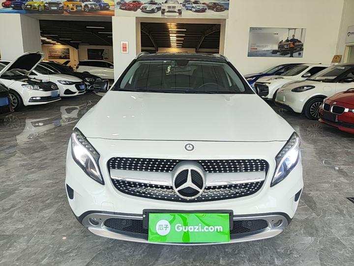 GLA Imported 2015 GLA 200 photo 2