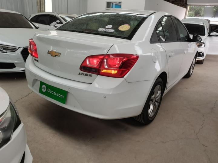 2015 1.5L Classic SE AT photo 4