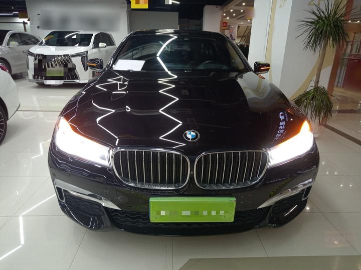 7 Series 2018 740Li Leading M Sport Package photo 2