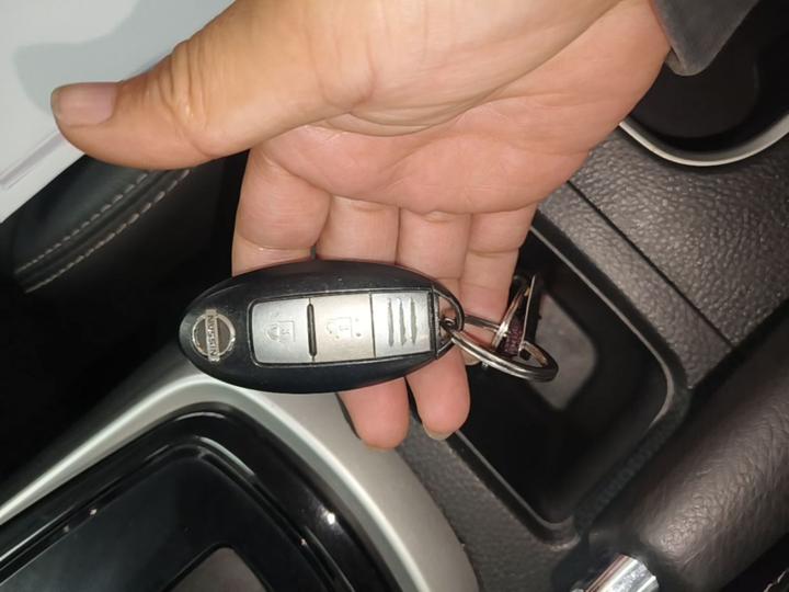 Tiida 2016 1.6L CVT photo 8