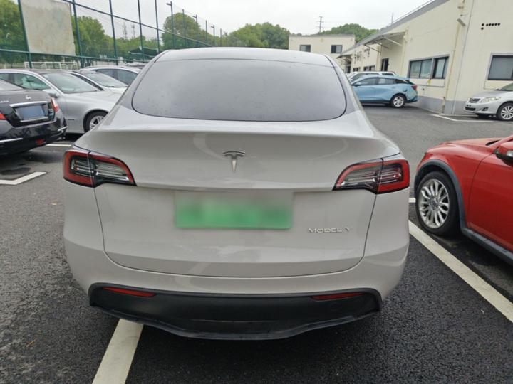 Model Y 2023 RWD photo 5