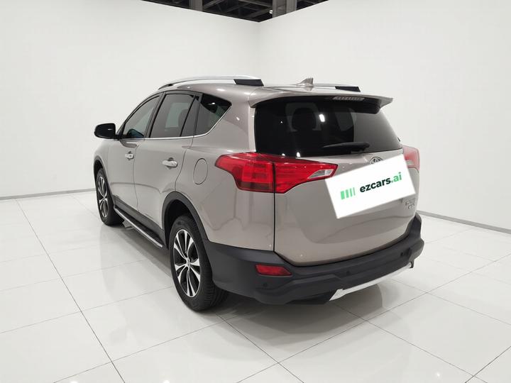RAV4 2015 2.5L AT AWD Elite photo 4