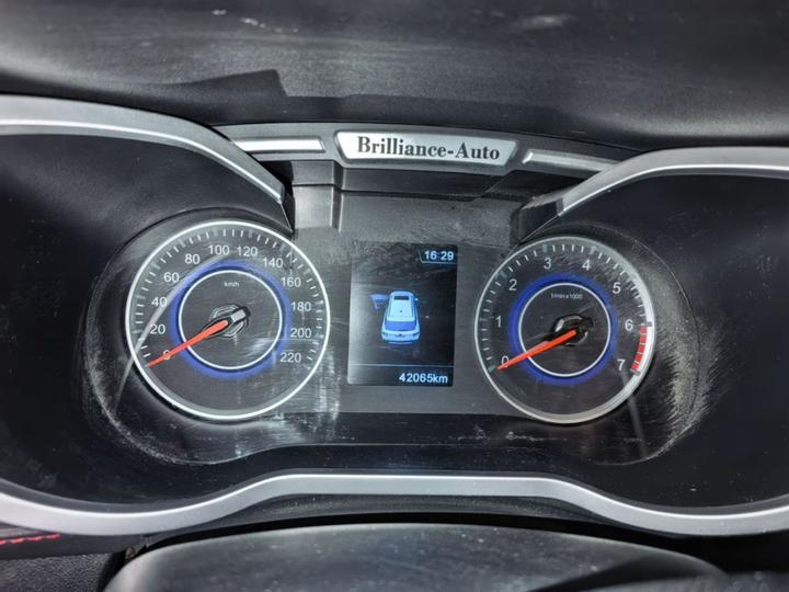 Zhonghua V3 2016 1.5L MT Smart photo 7