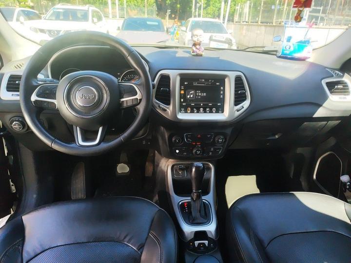 Compass 2017 200T AT photo 5