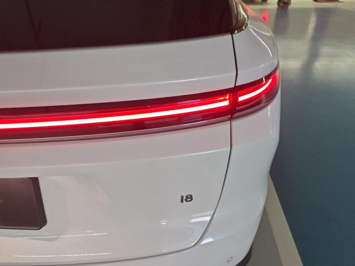 Li Auto i8 2025 Standard photo 7