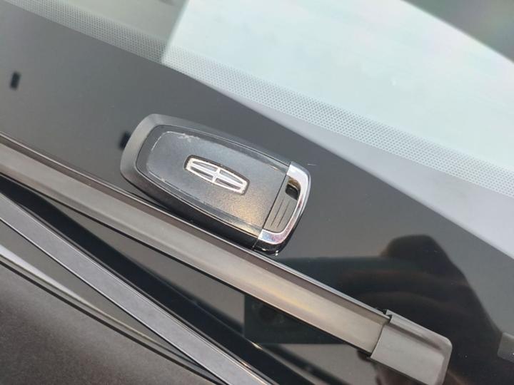 Z 2022 i photo 8