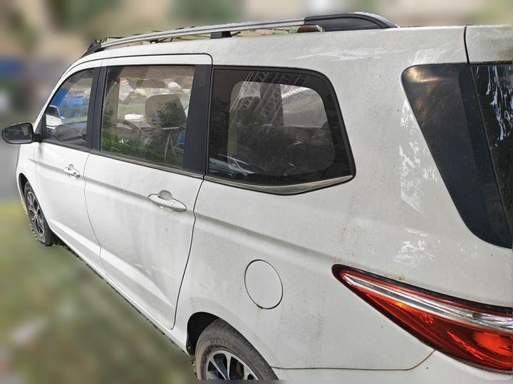 Changan Oshan A600 2016 1.5L MT Luxury 7-Seater photo 4