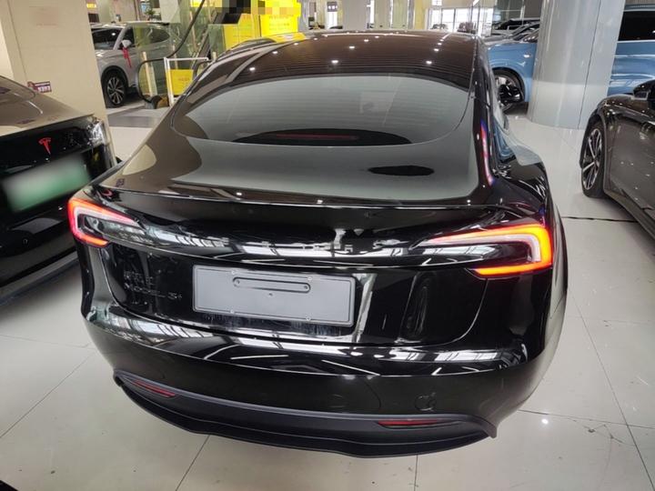 Model 3 2026 Long Range RWD photo 3