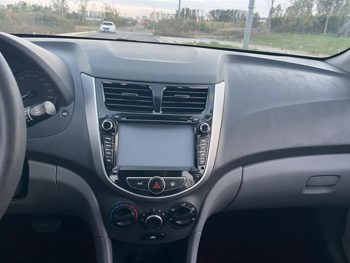 Verna 2014 1.4L AT Smart GLS photo 5