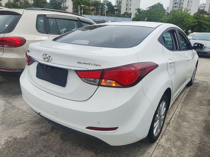 Elantra 2016 1.6L AT Smart photo 4