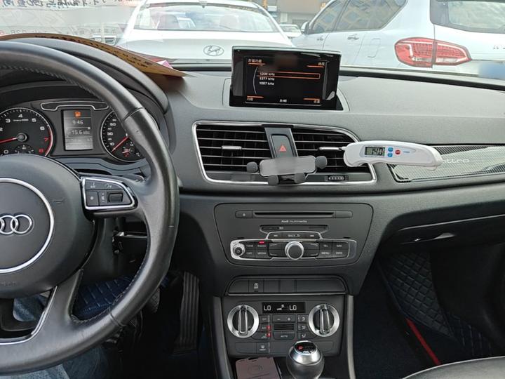 Q3 2015 35 TFSI Progressive photo 5