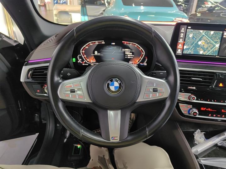 5 Series 2022 Facelift 525Li M Sport Package photo 6