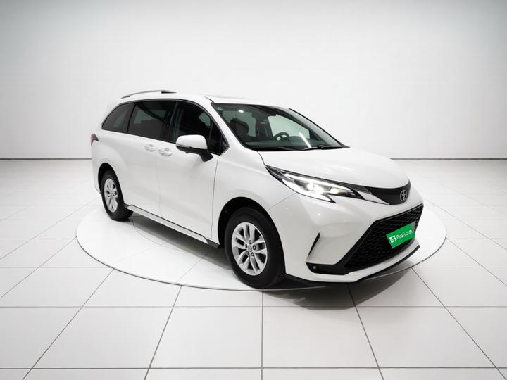 Granvia 2024 2.5L Hybrid Comfort photo 3