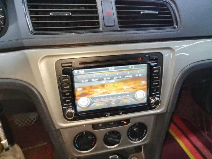 Lavida 2013 Facelift Classic 1.6L AT photo 7