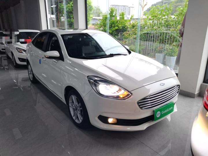 Escort 2019 1.5L AT photo 3