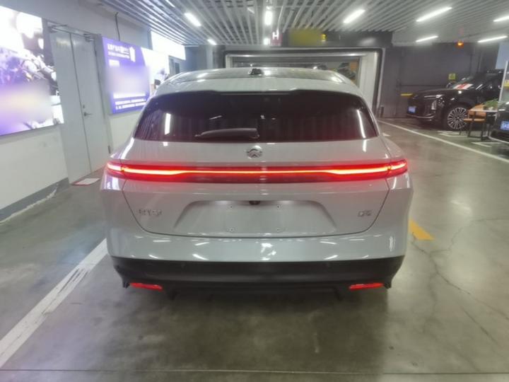 ET5T 2024 75kWh Touring photo 3