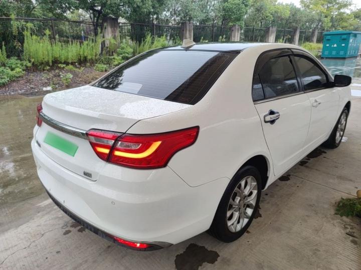 Vision 2018 1.5L AT photo 4