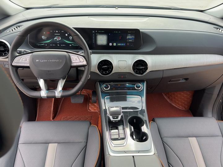 Forthing Yacht 2024 1.5T DCT photo 2