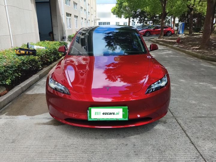 Model 3 2026 RWD photo 2