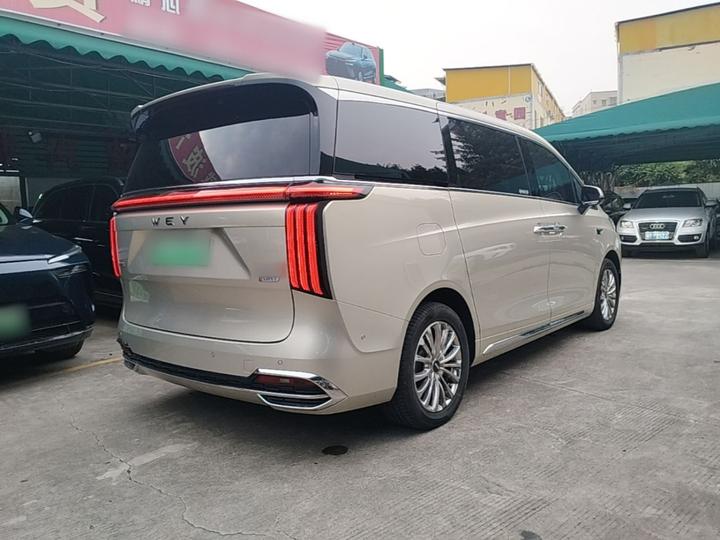 2023 AWD Flagship photo 4