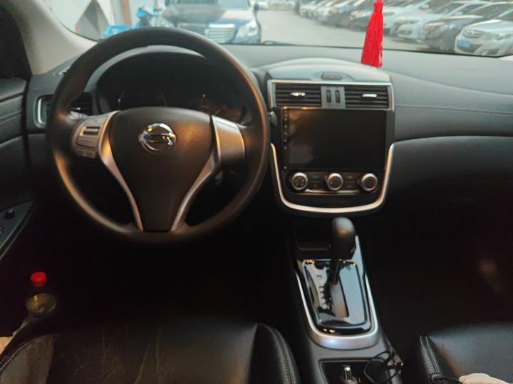 Tiida 2016 1.6L CVT photo 5