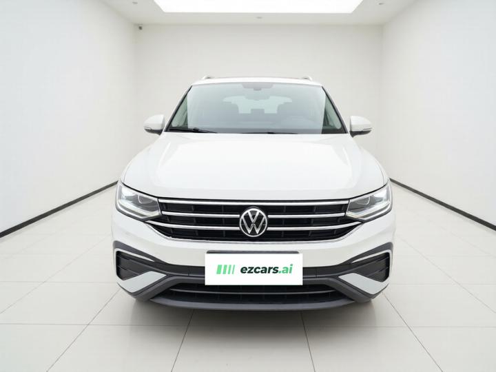Tiguan L 2022 330TSI AT RWD Smart photo 2