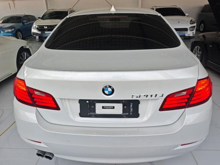5 Series 2017 520Li photo 3