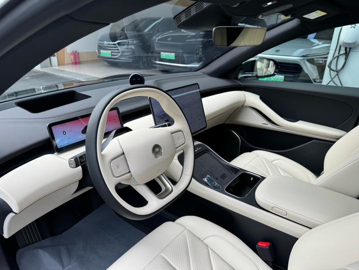ET5T 2025 75kWh Touring photo 4
