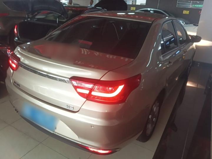 Vision 2018 1.5L AT Premium photo 4