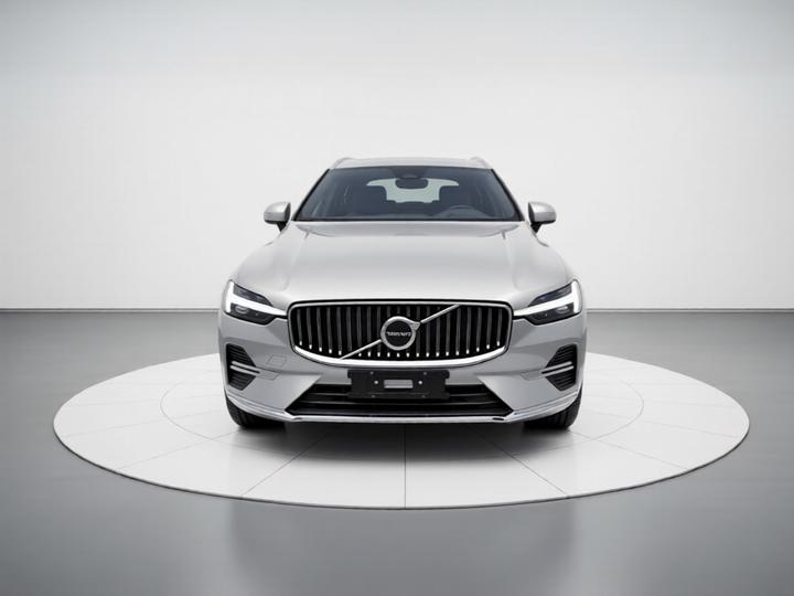 XC60 2025 B5 AWD Luxury photo 2