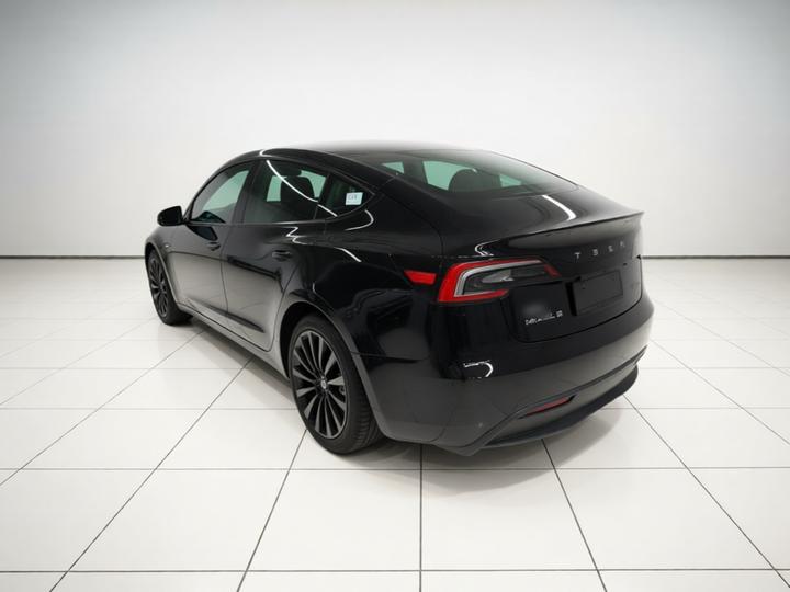 Model 3 2023 RWD photo 4
