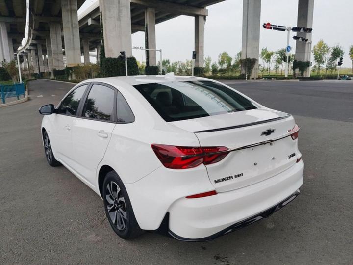 Cruze 2019 RS 330T AT China VI photo 4