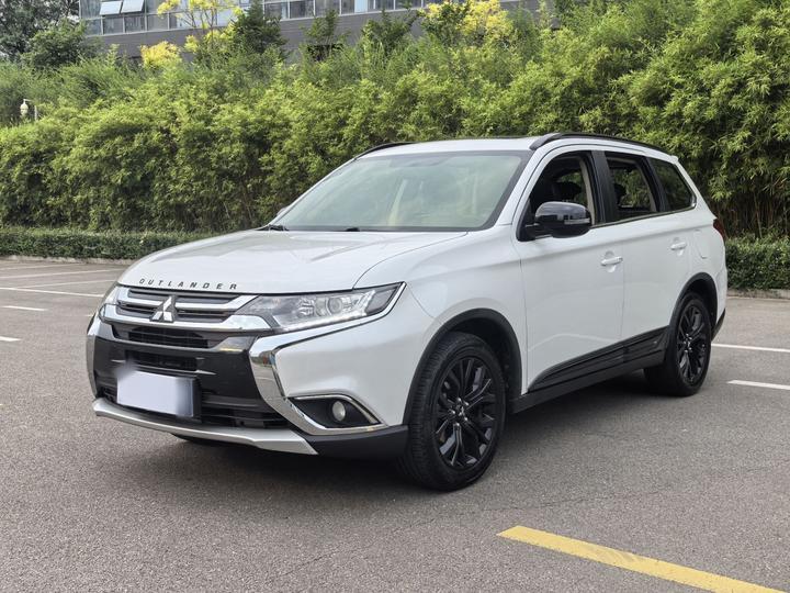 Outlander 2018 2.0L RWD Honor 5-Seater