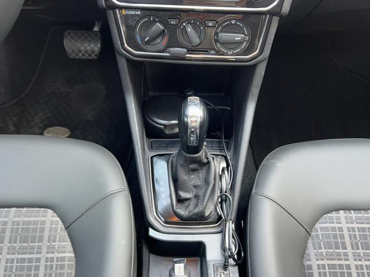 2017 1.5L AT Comfort photo 5