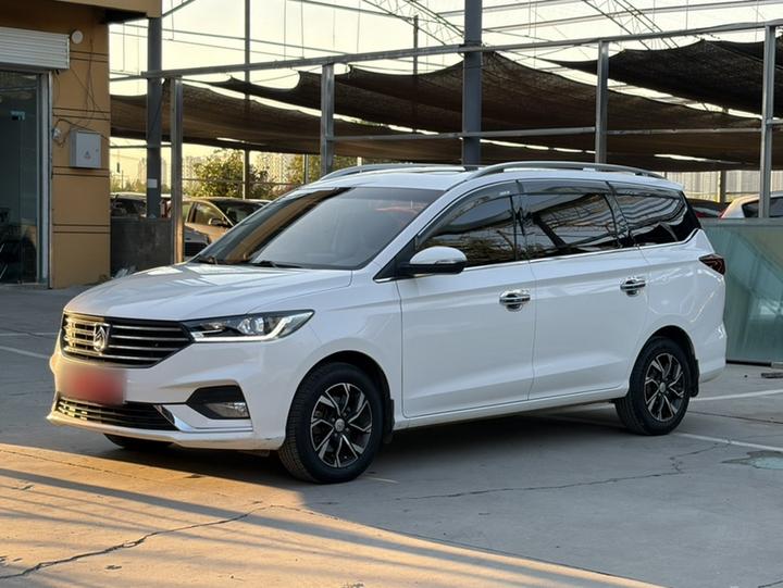 360 2018 1.5L MT Luxury China V