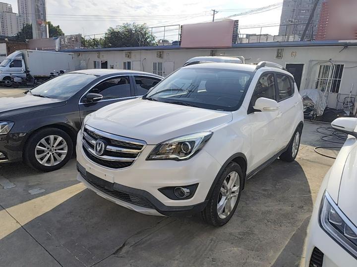 CS35 2017 1.6L MT Luxury