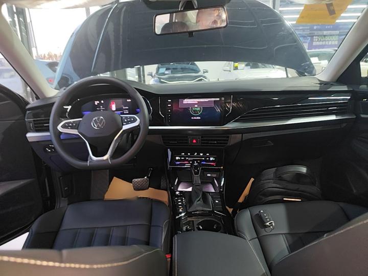 Passat EV 2025 430PHEV Hybrid Business photo 5