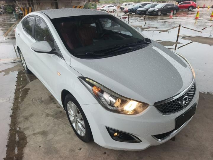 Elantra 2016 1.6L AT Smart photo 3