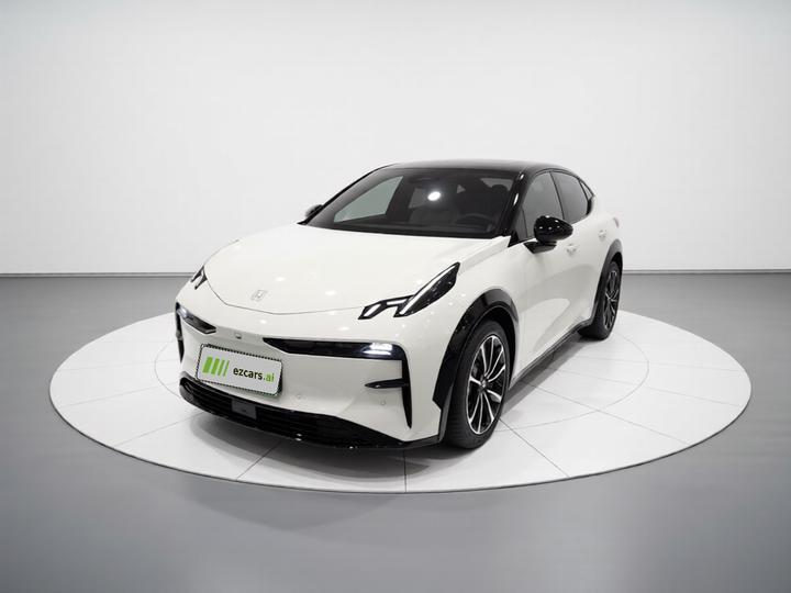 X 2023 AWD YOU 4-Seater
