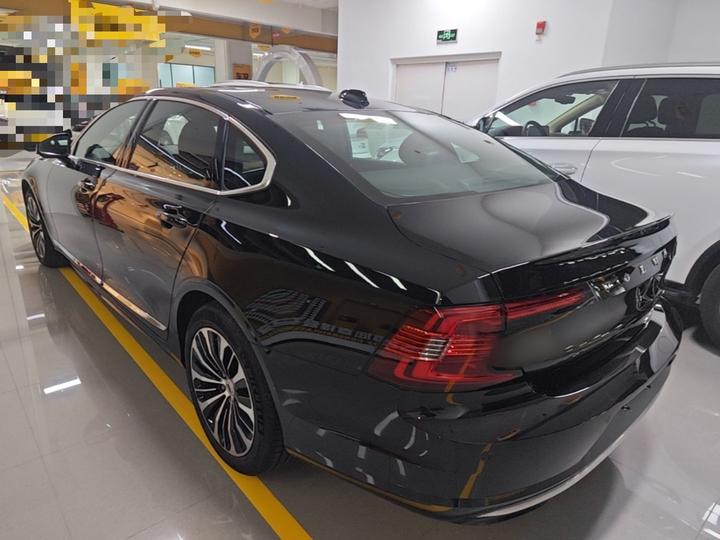 S90 2025 B5 Luxury photo 4