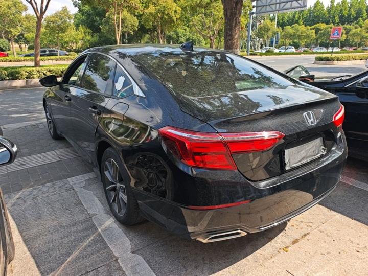 2022 260TURBO Elegant photo 4