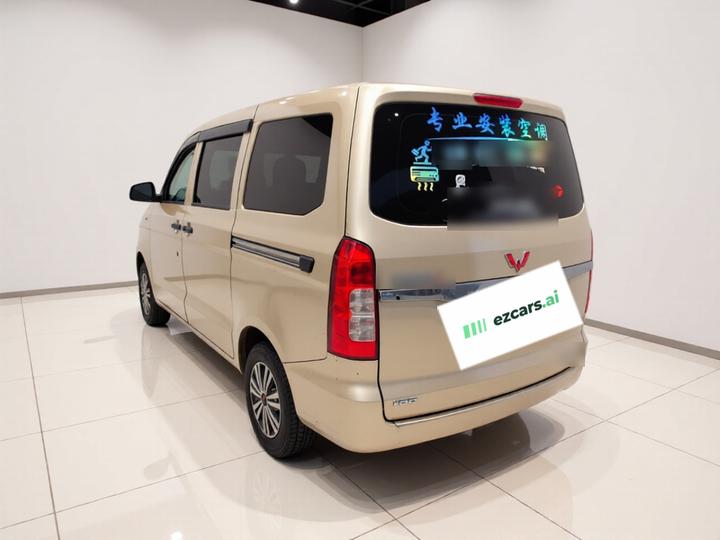 Wuling Hongguang V 2022 1.5L LAR photo 4