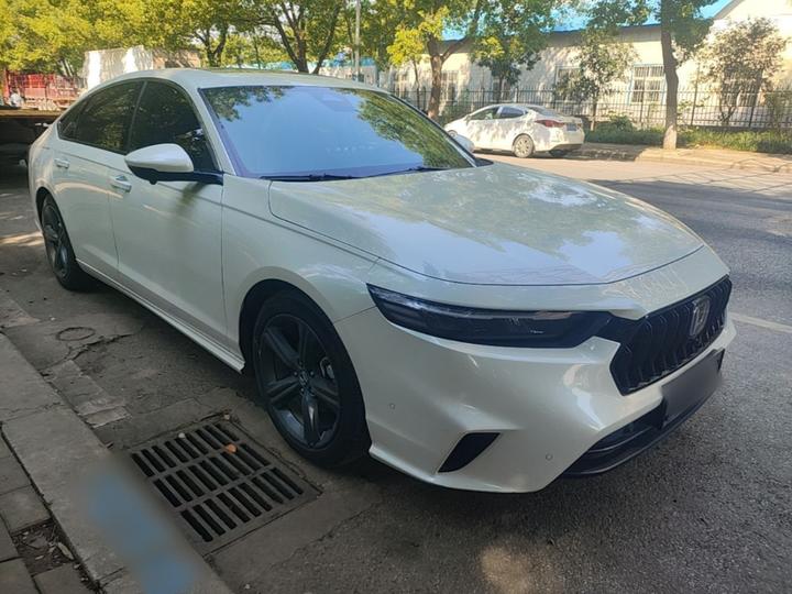2023 260TURBO photo 3