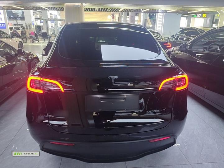Model Y 2022 RWD photo 3