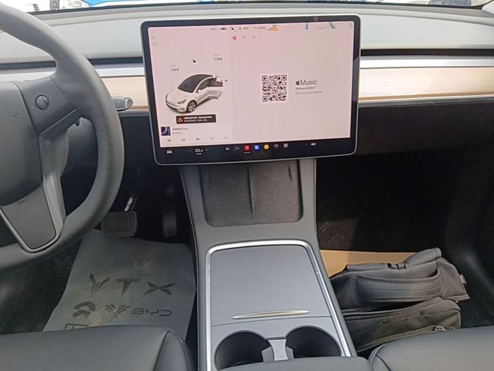 Model Y 2021 Standard Range RWD photo 8