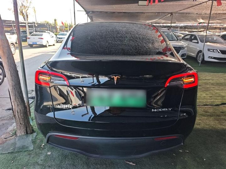 Model Y 2022 RWD photo 5