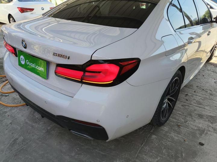 5 Series Imported 2022 Facelift 525i M Sport Package photo 7