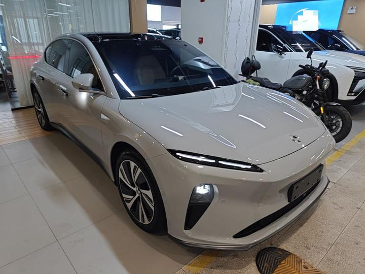 ET5 2022 75kWh photo 3